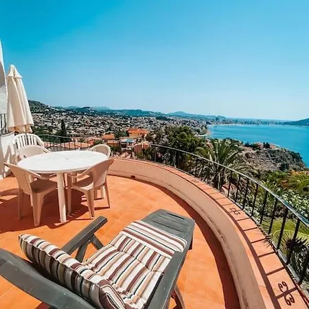 Villa Fantastica Con Vistas A La Bahia Y Con Pisciana Calp