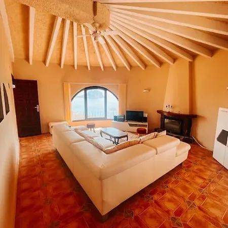 Villa Fantastica Con Vistas A La Bahia Y Con Pisciana *